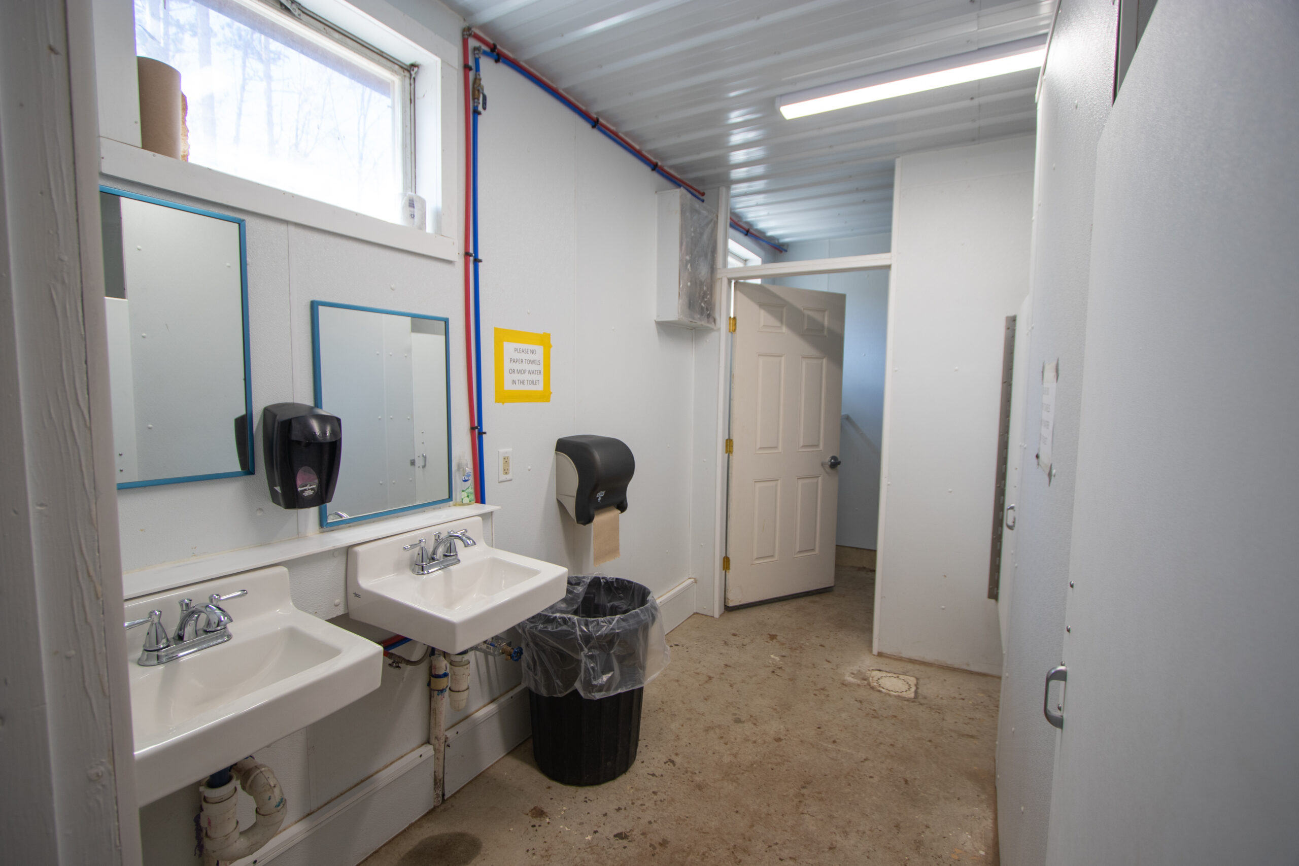 We have many hot showers and toilets available at our site between 3 bathhouses from May through October events. After the weather reaches the freezing point, 2 hot showers and limited toilet facilities will be available within the bathhouse located near Logistics.